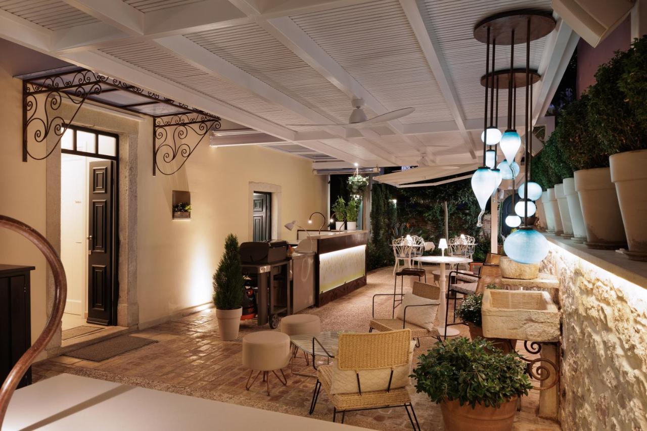 Acanthus Blue Hotel