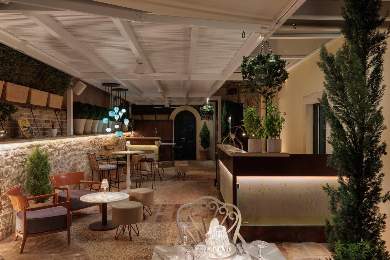 Acanthus Blue Hotel 3*