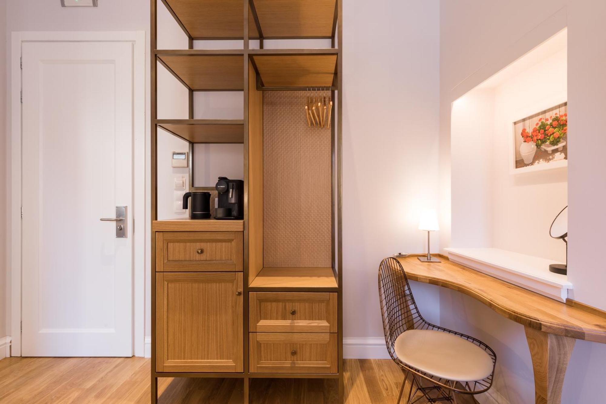 Acanthus Blue Hotel 3*