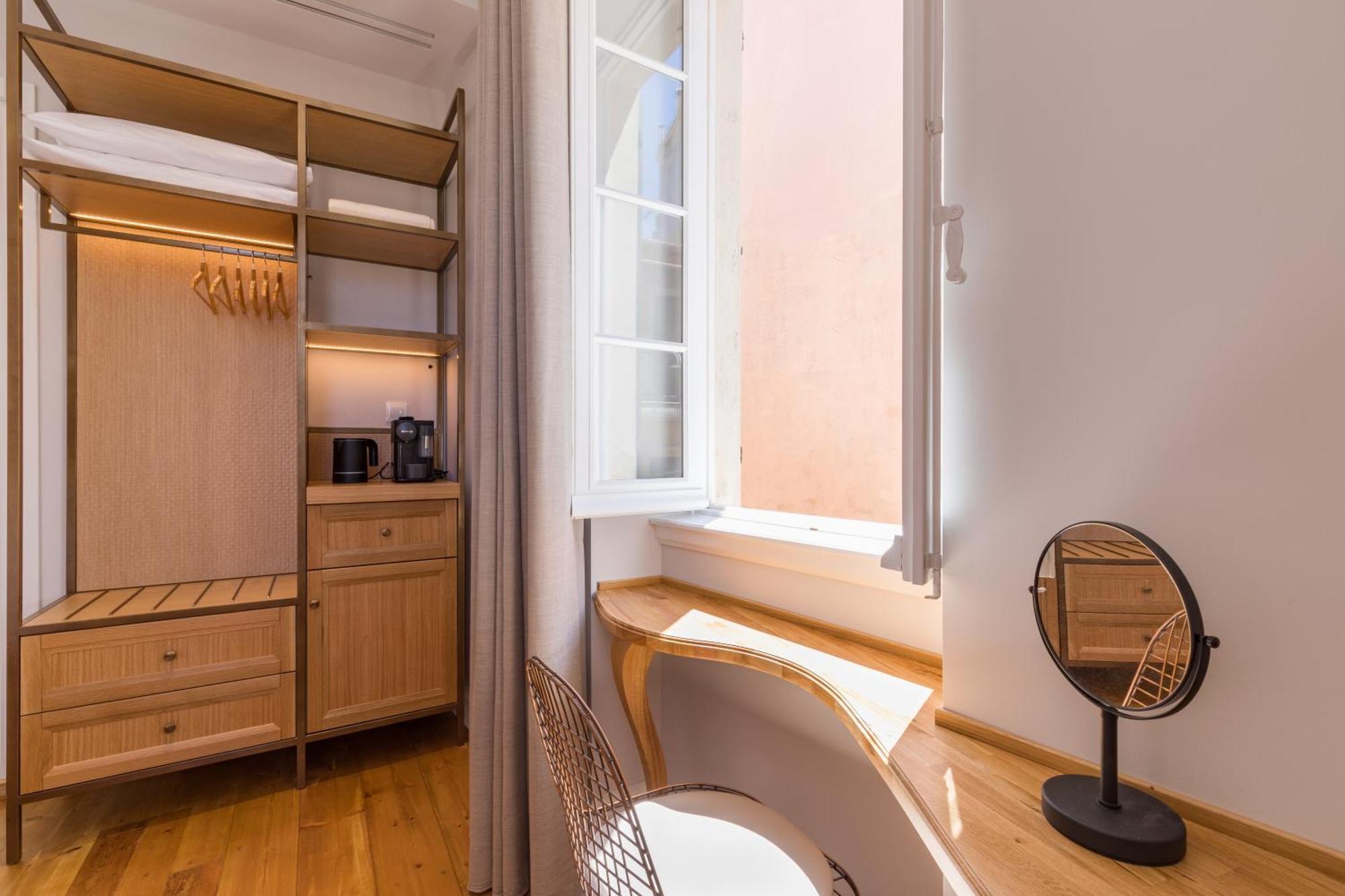Acanthus Blue Hotel 3*